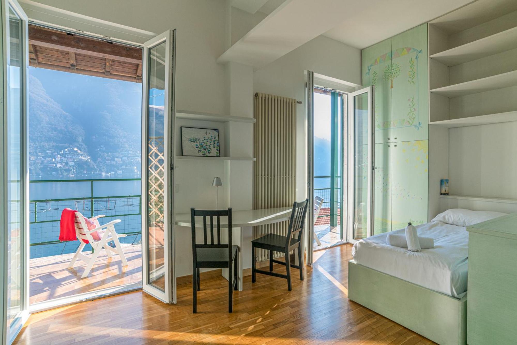 Casa Bambu - Splendida Vista Lago E Posto Auto Лальйо Екстер'єр фото