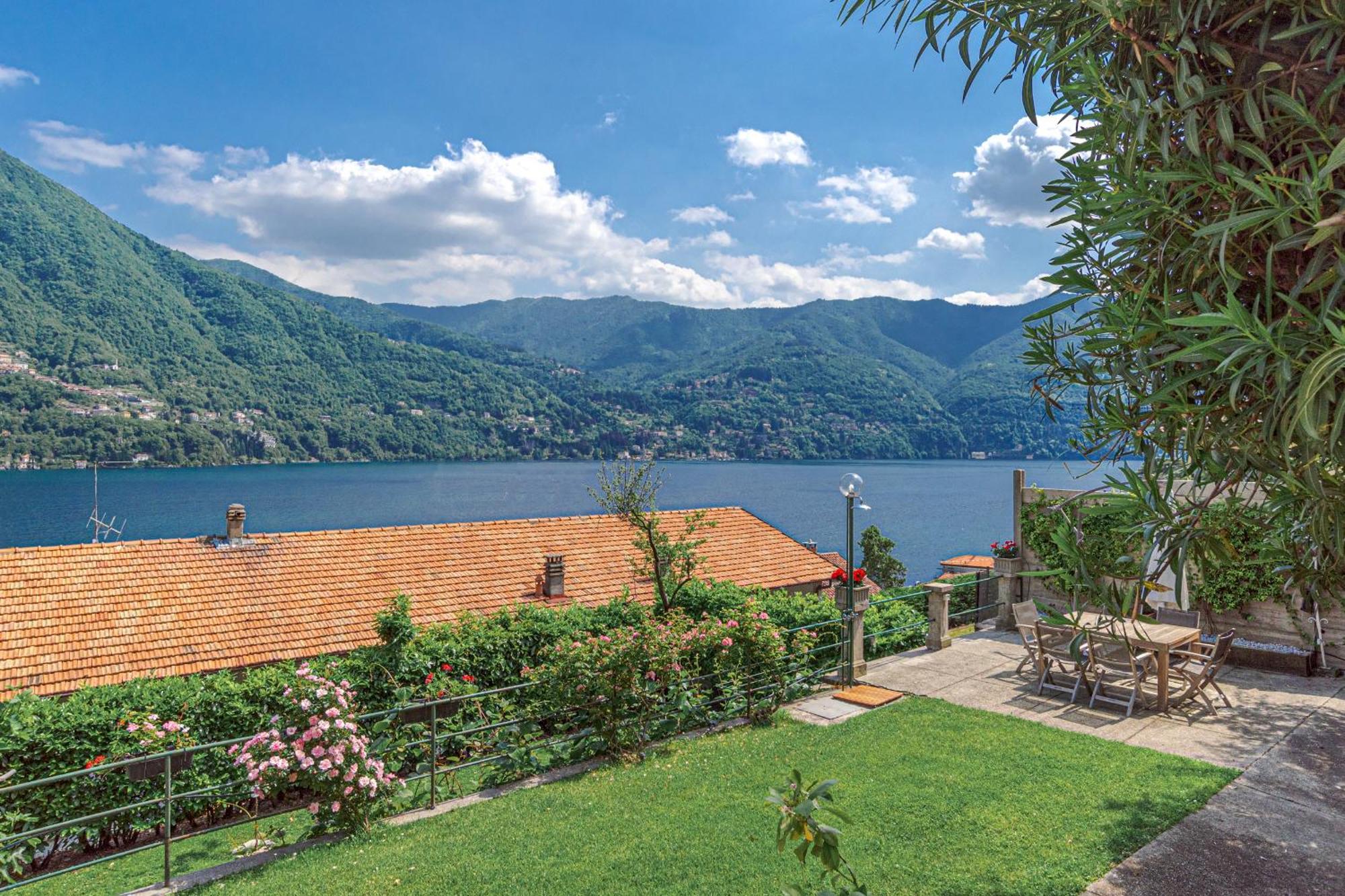 Casa Bambu - Splendida Vista Lago E Posto Auto Лальйо Екстер'єр фото